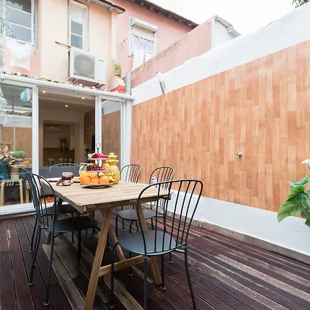 Apartment Liberty Patio By Lu Holidays *